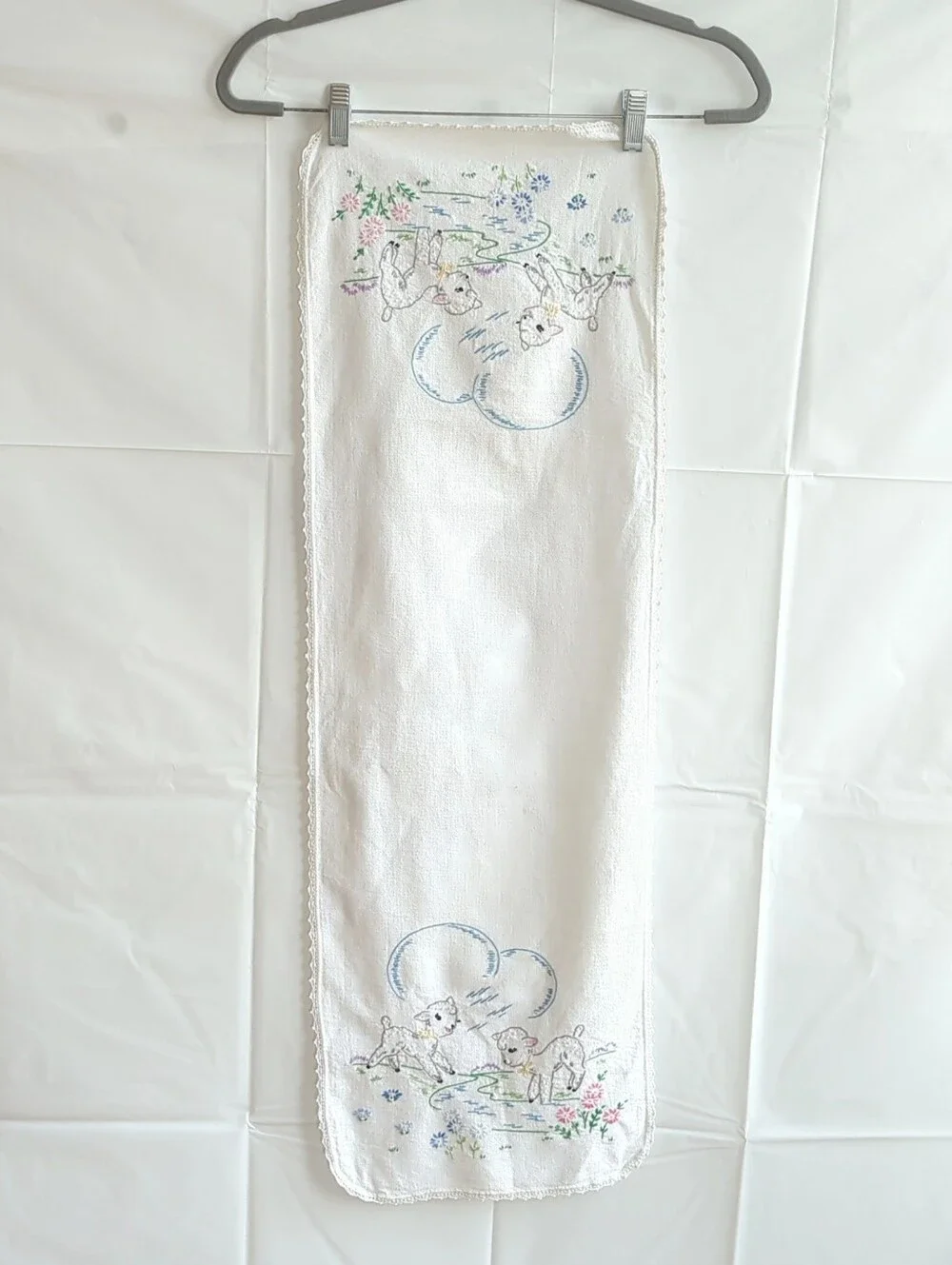 Vintage Homemade Table Runner w Embroidered Lambs & Flowers 38